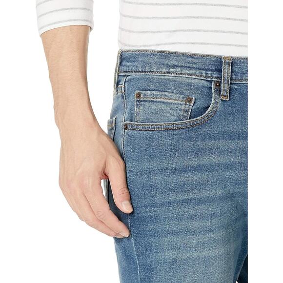 Amazon Essentials Men's Slim-Fit Bootcut Jean 29W x 30L - Picture 4 of 10